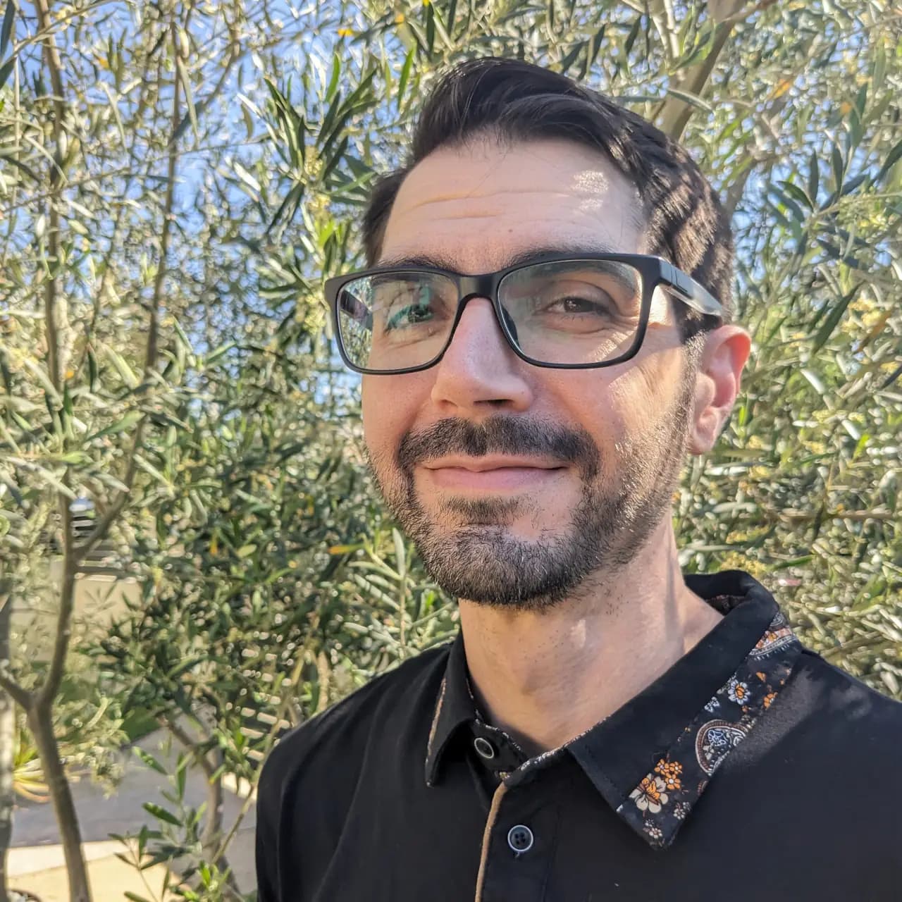 Me in front of an olive tree